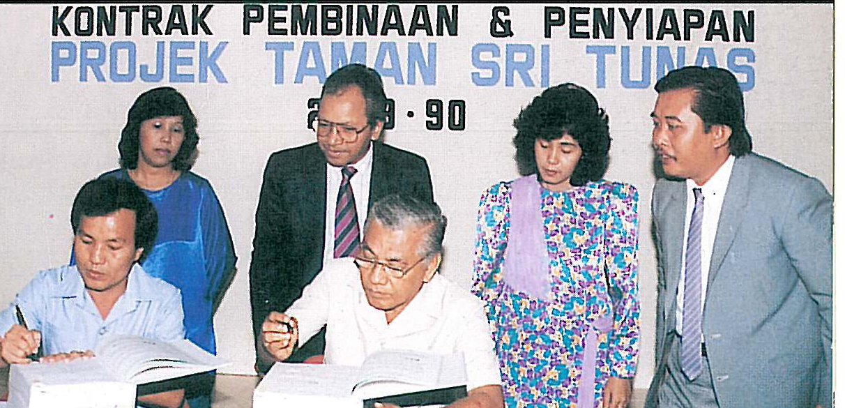 Komuniti dan tanah koperasi