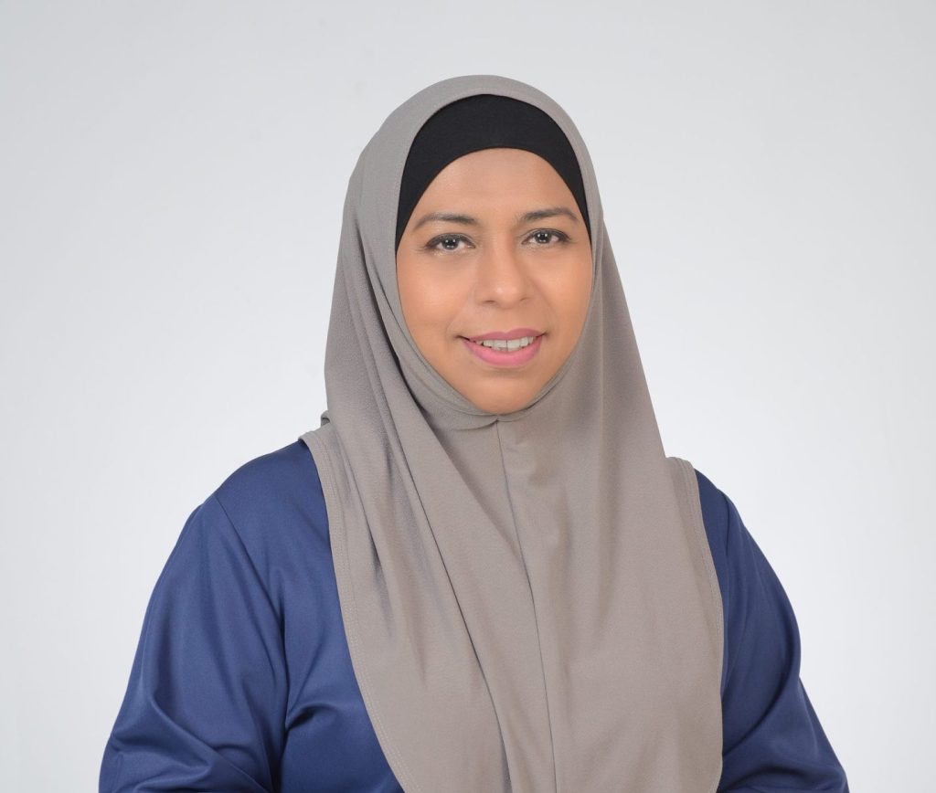 Pn Hazlina Binti Abdul Hamid