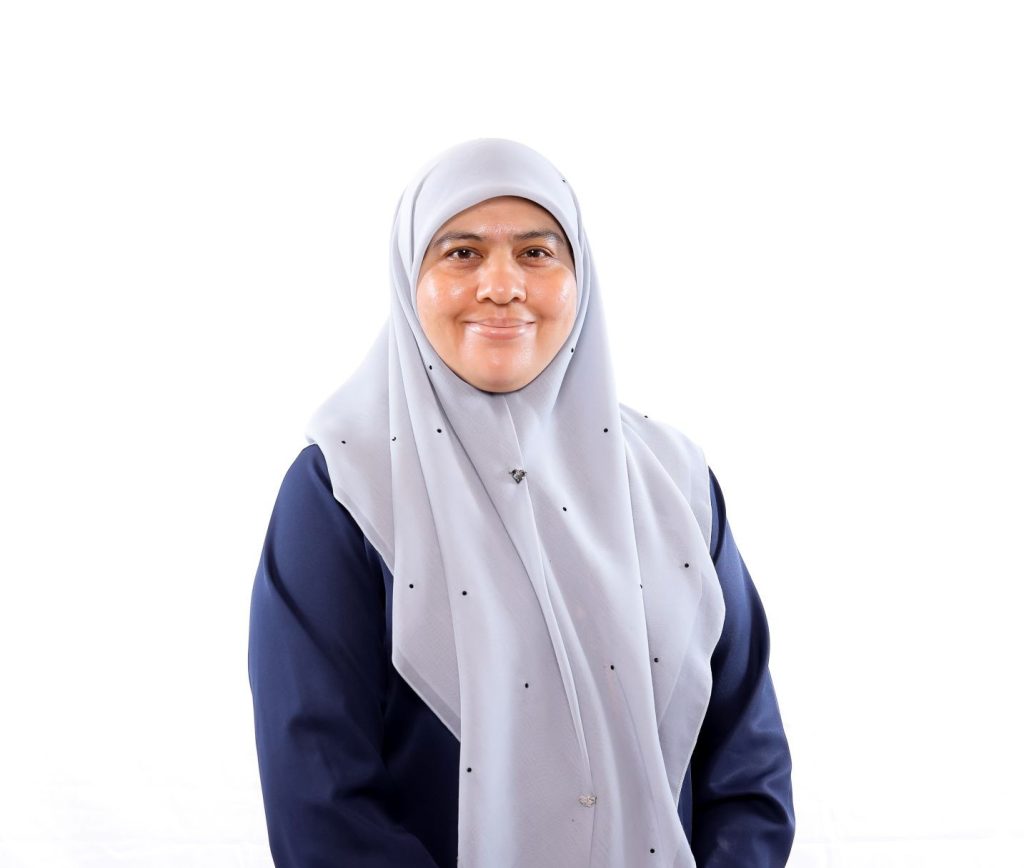 Pn Arizan Binti Ahmad